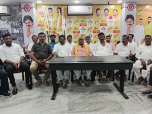 మంత్రి టీజీ భరత్ పై అసత్య ఆరోపణలు మానుకోవాలి టిడిపి ఎస్సీ విభాగం నాయ‌కులు