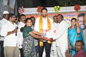 చంద్ర‌బాబు పాల‌న‌లో ప్ర‌జ‌లు సంతోషంగా ఉన్నారు.. రాష్ట్ర మంత్రి టీజీ భరత్, కర్నూల్ న‌గ‌రంలో సంక్రాంతి వేడుక‌ల్లో పాల్గొన్న మంత్రి