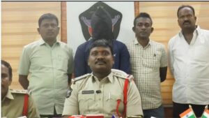 చైన్ స్నాచింగ్ కేసులో నిందితుడు అరెస్టు.. సీసీ ఫుటేజీ..!