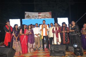 యువత భవిష్యత్తుకు కూటమి ప్రభుత్వం భరోసా.. మంత్రి టీజీ భరత్  సాంప్రదాయ సంస్కృతిని ప్రతిబింబించే దాండియా వేడుకల్లో పాల్గొన్న మంత్రి టీజీ భరత్